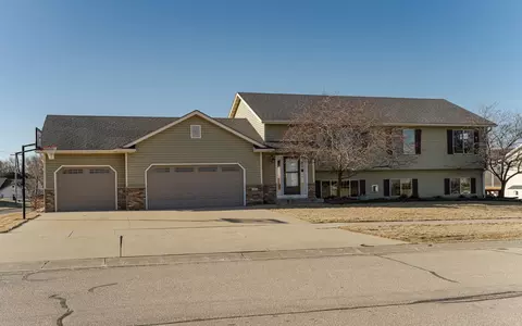 401 7th Ave NE, Byron, MN 55920