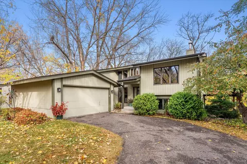 4048 Lakehill Cir, White Bear Lake, MN 55110