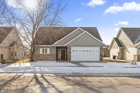 4336 37th Ave S, Fargo, ND 58104