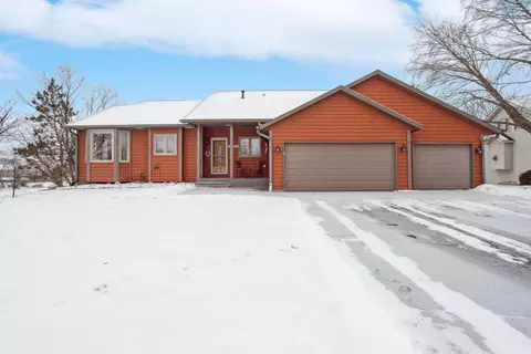 15696 Crystal Path, Rosemount, MN 55068
