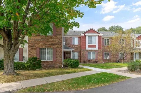 11253 Oregon Cir, Bloomington, MN 55438