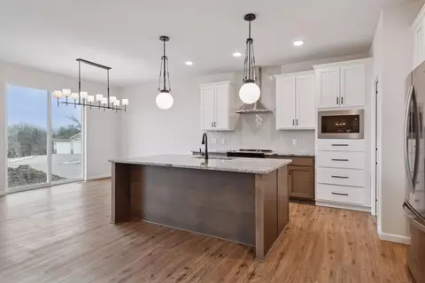 971 Vine Cir, Jordan, MN 55352 photo 5