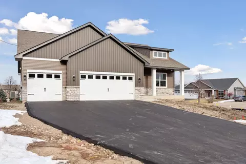 971 Vine Cir, Jordan, MN 55352