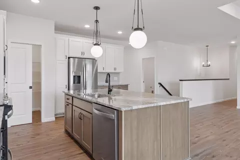 971 Vine Cir, Jordan, MN 55352 photo 9