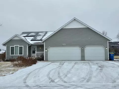 2595 Mossy Creek Dr NE, Owatonna, MN 55060