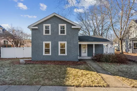 817 6th St, Hudson, WI 54016
