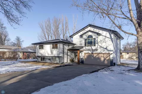 803 7th Ave SE, Barnesville, MN 56514