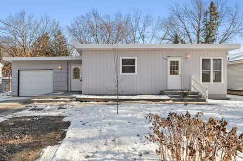 919 S Shore Dr, Forest Lake, MN 55025