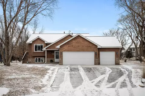 216 Linden Cir, Waconia, MN 55387