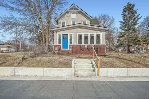 723 Lowry Ave NE, Minneapolis, MN 55418