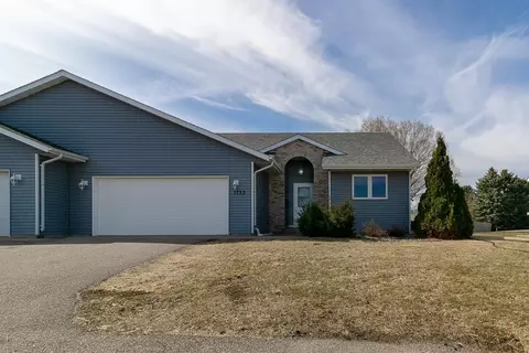 1733 Bassett Dr, Mankato, MN 56001