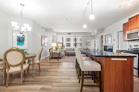 1155 Ford Rd #212, Saint Louis Park, MN 55426