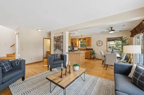 8753 N Bay Dr, Chanhassen, MN 55317