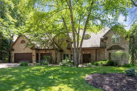 19595 Waterford Pl, Shorewood, MN 55331