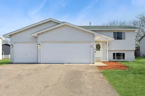 13031 6th Avenue Cir S, Zimmerman, MN 55398