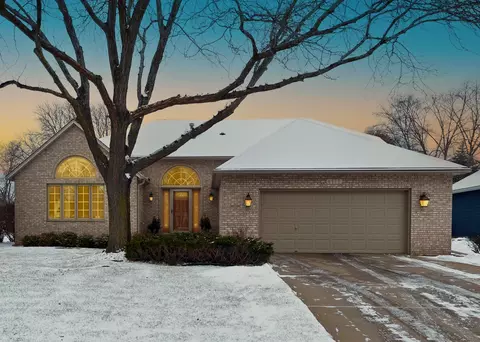 4171 Hemlock Ln, Vadnais Heights, MN 55127