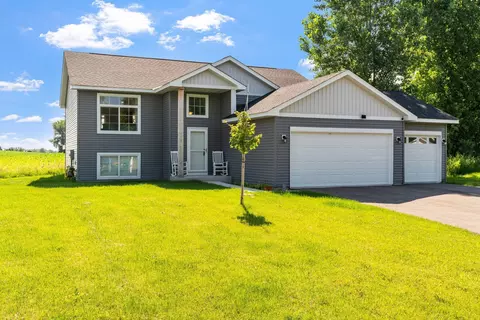 150 Lake Erin Dr, Green Isle, MN 55338
