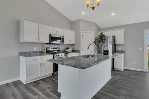 4702 7th St NE, Saint Cloud, MN 56304 photo 2