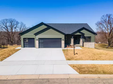 2205 Ponderosa Dr SW, Rochester, MN 55902