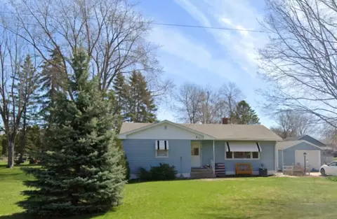 85 Pleasant Ave N, Annandale, MN 55302