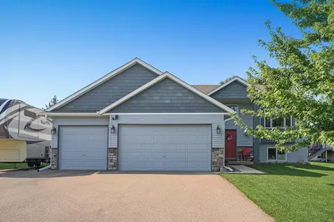 3234 224th St W, Farmington, MN 55024