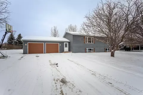 1107 Brigitta Dr NE, Alexandria, MN 56308
