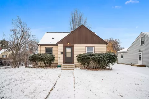 143 Arion St E, West Saint Paul, MN 55118