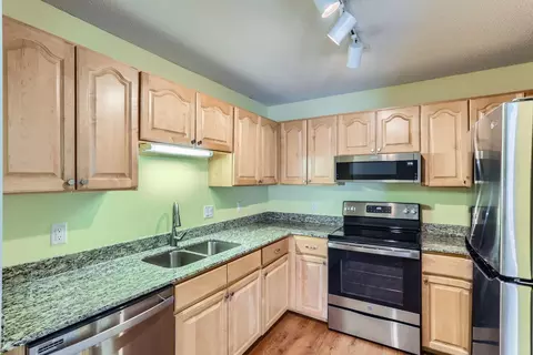 311 Pleasant Ave #402, Saint Paul, MN 55102
