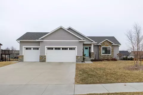 2250 Phoenix Rd SW, Rochester, MN 55902