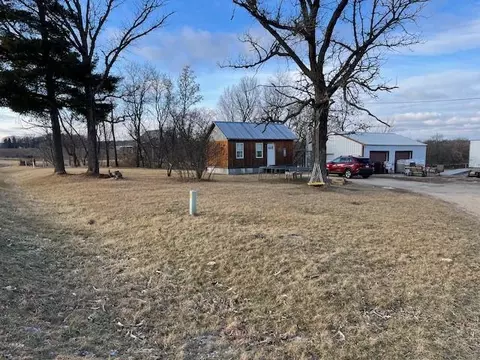 48 Barron-dunn Ave, Clear Lake, WI 54005