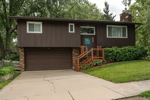 3204 15th Ave NW, Rochester, MN 55901