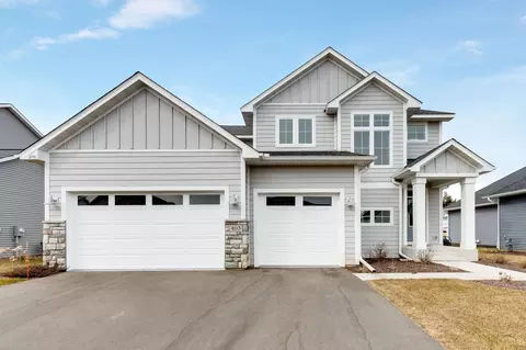 493 Kerry Way, Hudson, WI 54016