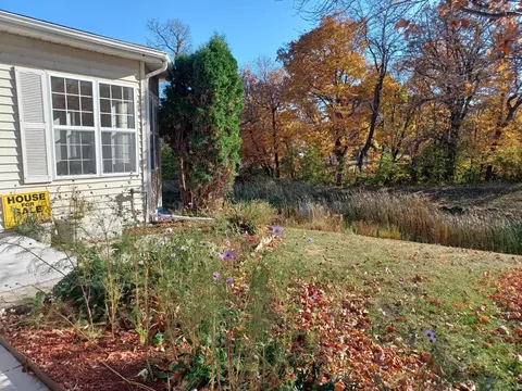 1370 Langewood Dr, Minnetrista, MN 55364