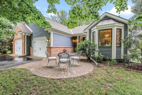 3050 Seminary Dr, New Brighton, MN 55112