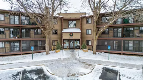 7301 W 101st St #119, Bloomington, MN 55438