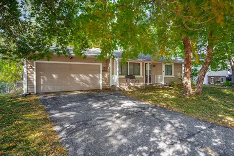 6460 Duck Lake Rd, Eden Prairie, MN 55346