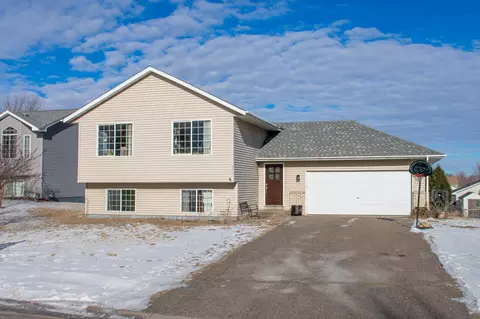 611 Buffalo Hills St, Buffalo, MN 55313