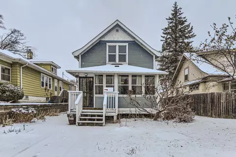 1267 4th St E, Saint Paul, MN 55106