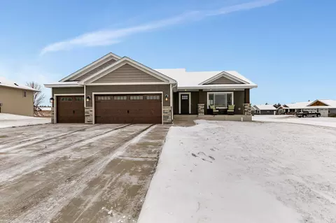 100 Casa Ave, Avon, MN 56310