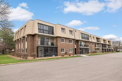 255 Westview Dr #306, West Saint Paul, MN 55118