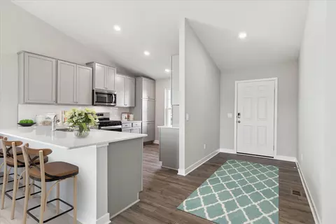 2163 Ardmore Pl, Shakopee, MN 55379