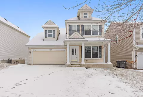 2395 Molnau Ct, Chaska, MN 55318