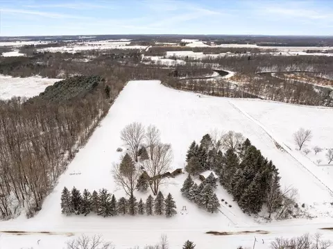 457 95th St, Clear Lake, WI 54005