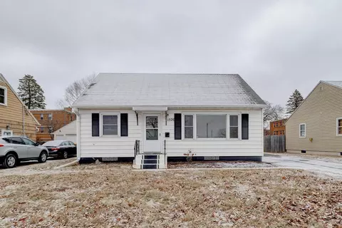 1520 2nd Ave NE, Rochester, MN 55906