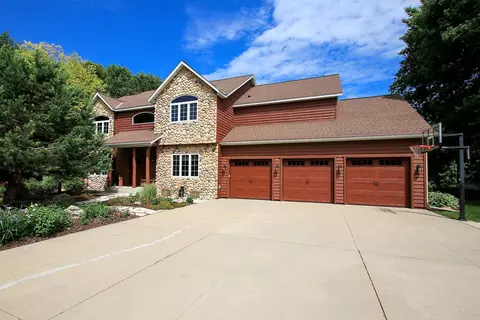 16694 206th Cir, Hutchinson, MN 55350