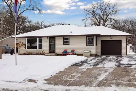 1616 Forest St, Hastings, MN 55033