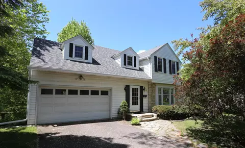 4904 W Sunnyslope Rd, Edina, MN 55424