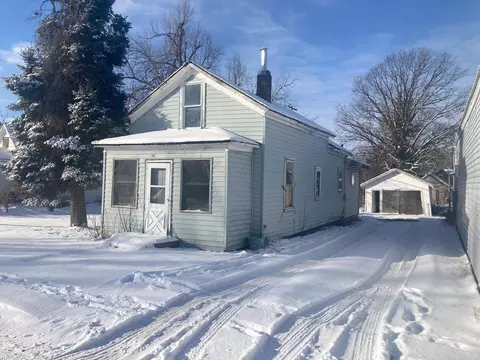 115 S Prentice St, Clayton, WI 54004