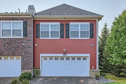 7243 Jewel Ln N #705, Maple Grove, MN 55311