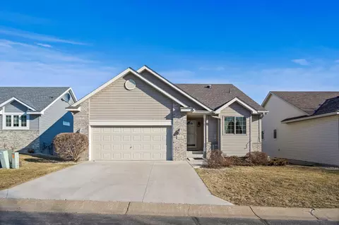 6658 Lipizzan Trl N, Forest Lake, MN 55025